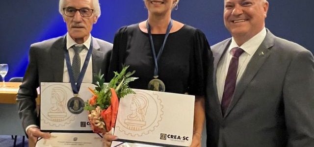 Extensionistas rurais da Epagri recebem Medalha do Mérito Catarinense Extensionistas rurais da Epagri recebem Medalha do Mérito Catarinense