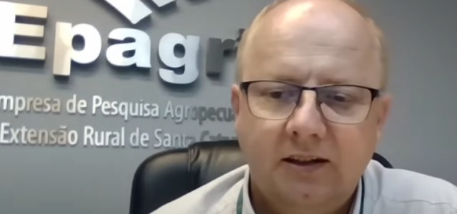 Presidente responde a perguntas de empregados e discute o futuro da Epagri